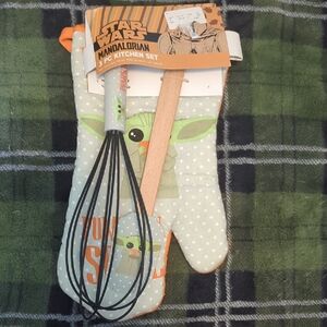 Star Wars Mandalorian Green and Orange Kitchen Set